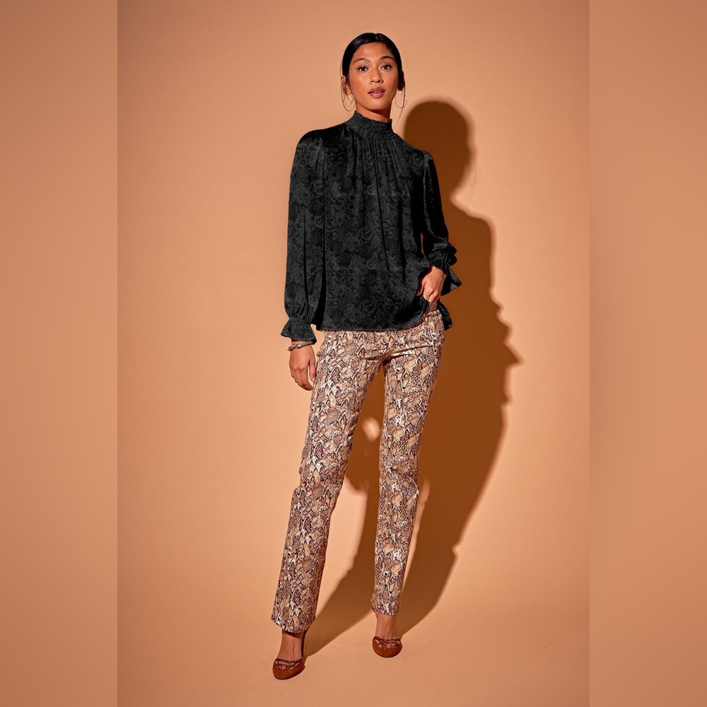 Tucker NYC Stella Top
Black Lace